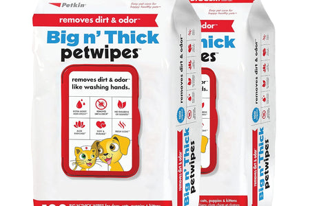 Pet Wipes for Dogs and Cats, 200 Large Wipes - Removes Dirt & Odor like Washing Hands - Cleans Ears, Face, Butt, Eye Area - Convenient, Ideal for Home or Travel - 2 Packs of 100 Wipes